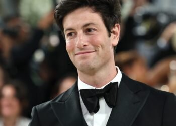 Billionaire Joshua Kushner just bought the Lakers for .5 billion—OpenAI’s Sam Altman once said he ‘doesn’t care’ what others think | Fortune Billionaire Joshua Kushner just bought the Lakers for .5 billion—OpenAI’s Sam Altman once said he ‘doesn’t care’ what others think | Fortune