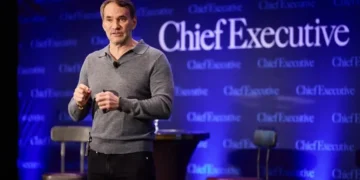 Keith Ferrazzi: Your Real AI Problem Is An Org Chart Problem