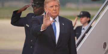 Amid high gas prices and shrinking crude stockpile, Trump says U.S. to take control of 65 billion barrels of Venezuelan oil reserves | Fortune