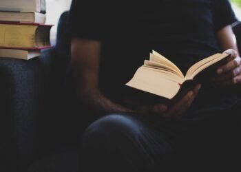 CEOs are reading fewer books because of AI—and its starting to worry them | Fortune CEOs are reading fewer books because of AI—and its starting to worry them | Fortune