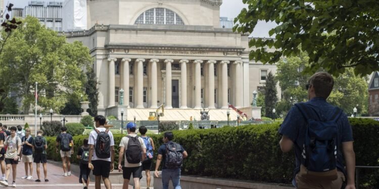 The rich are learning how to look less rich on their childrens college applications | Fortune The rich are learning how to look less rich on their childrens college applications | Fortune