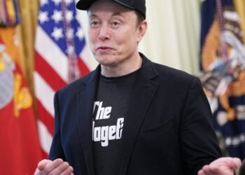 Elon Musk says money might not even matter in the future—but tells Gen Z to study arts, sciences, and engineering to know what to ask AI and robots | Fortune