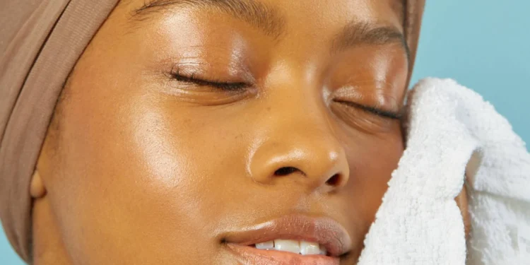 12 Moisturizers for Oily Skin That Deliver Hydration Without the Shine 12 Moisturizers for Oily Skin That Deliver Hydration Without the Shine