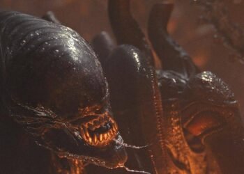 A Xenomorph snarling in Alien: Earth.
