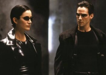Carrie-Anne Moss and Keanu Reeves in The Matrix